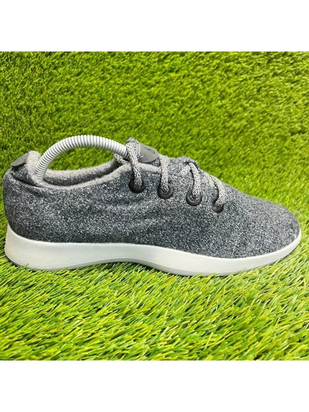 Allbirds Wool Runners Mens Size 9 Gray White Athletic Running‎ Shoes Sneakers